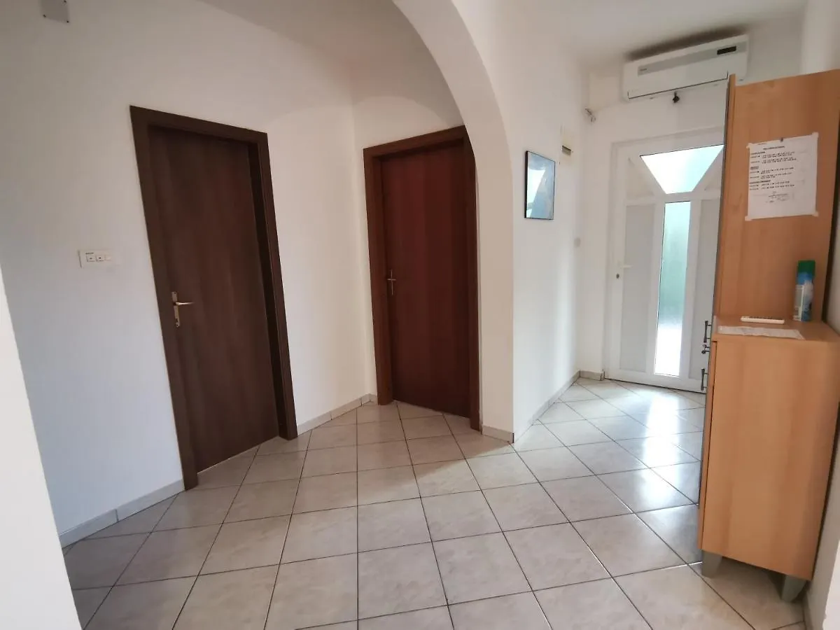 Viric Ds - Ferienhaus Vir - 35M Vom Meer 0*,  Croatia