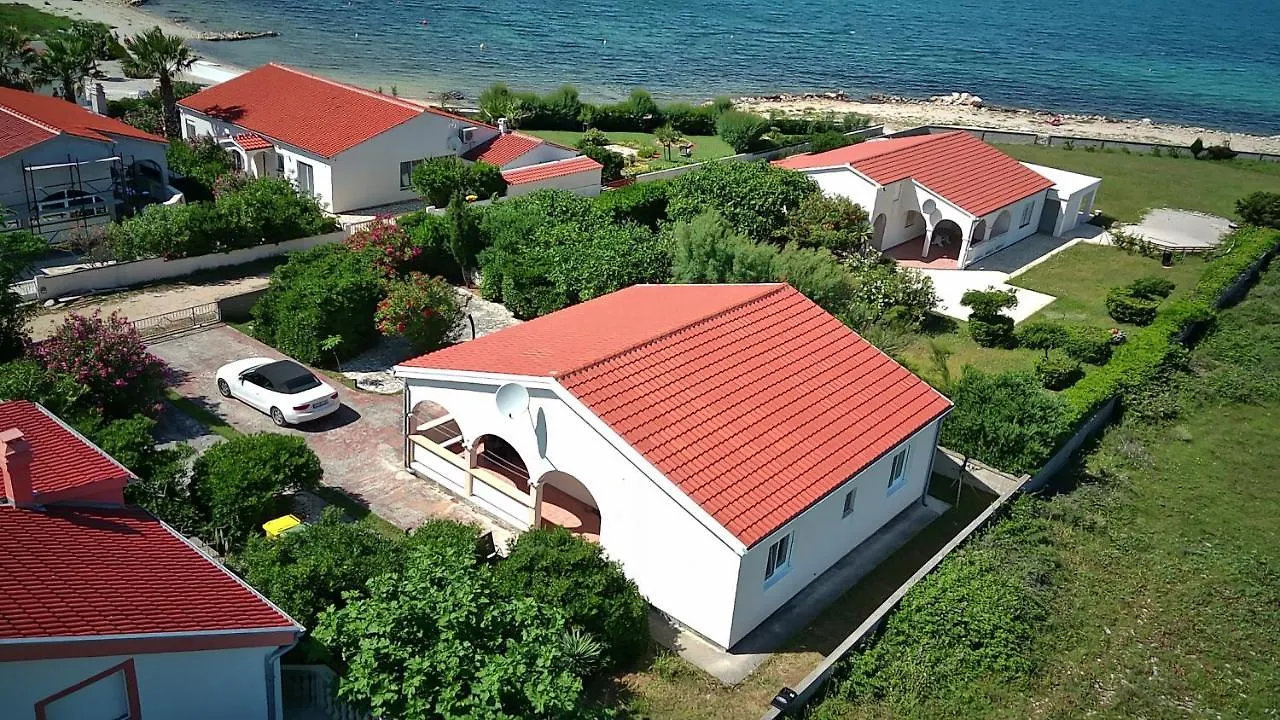 Viric Ds - Ferienhaus Vir - 35M Vom Meer